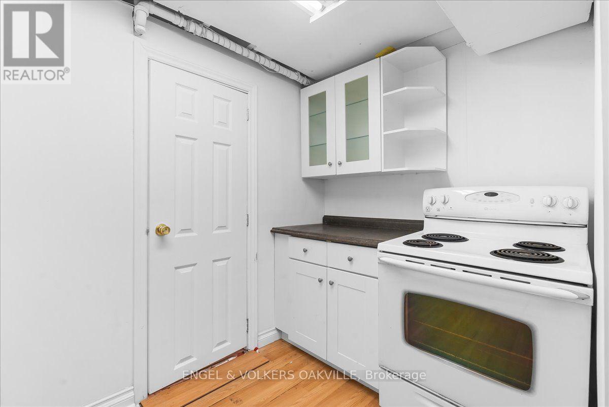 351 Renforth Drive Property Photo 33