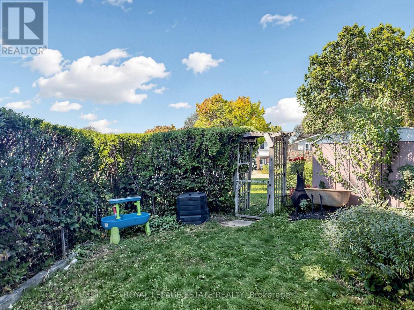 38 Burbank Crescent Property Photo 36