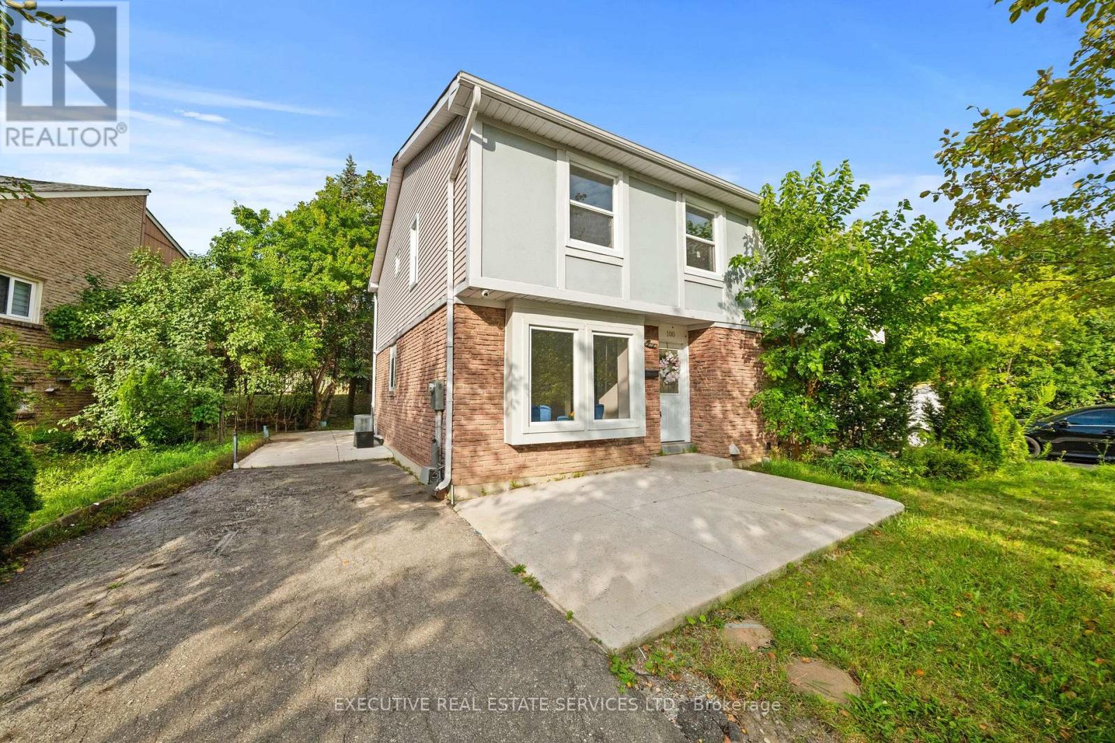 100 Centre Street N Property Photo 2
