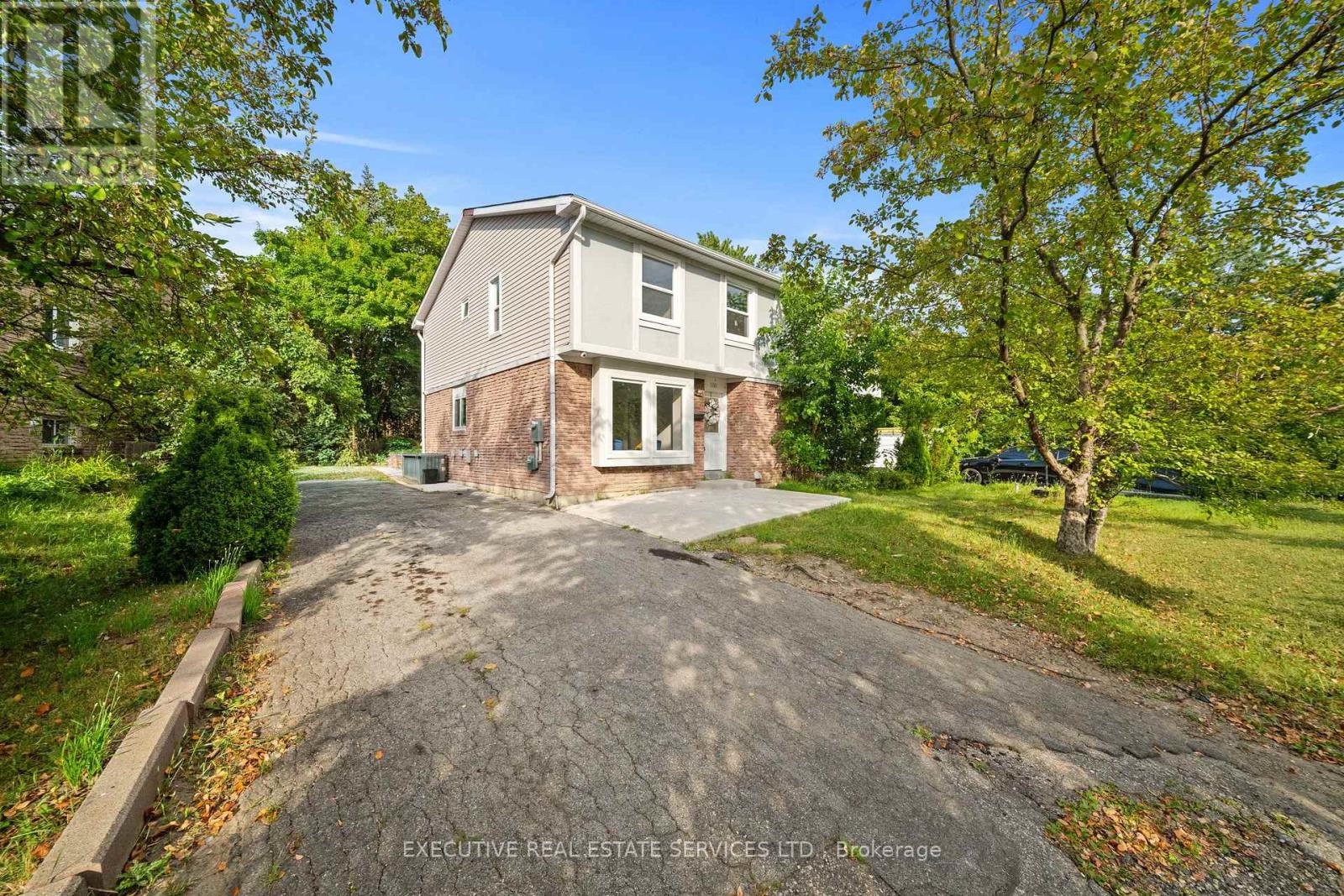 100 Centre Street N Property Photo 3