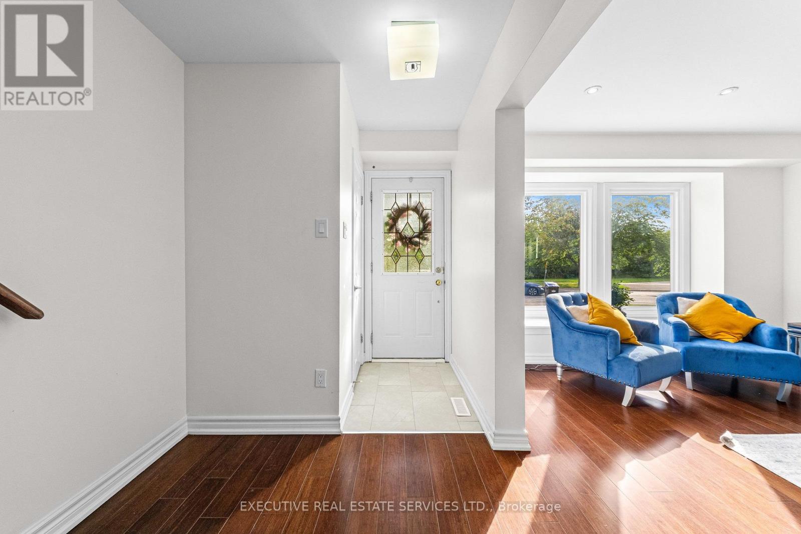100 Centre Street N Property Photo 6
