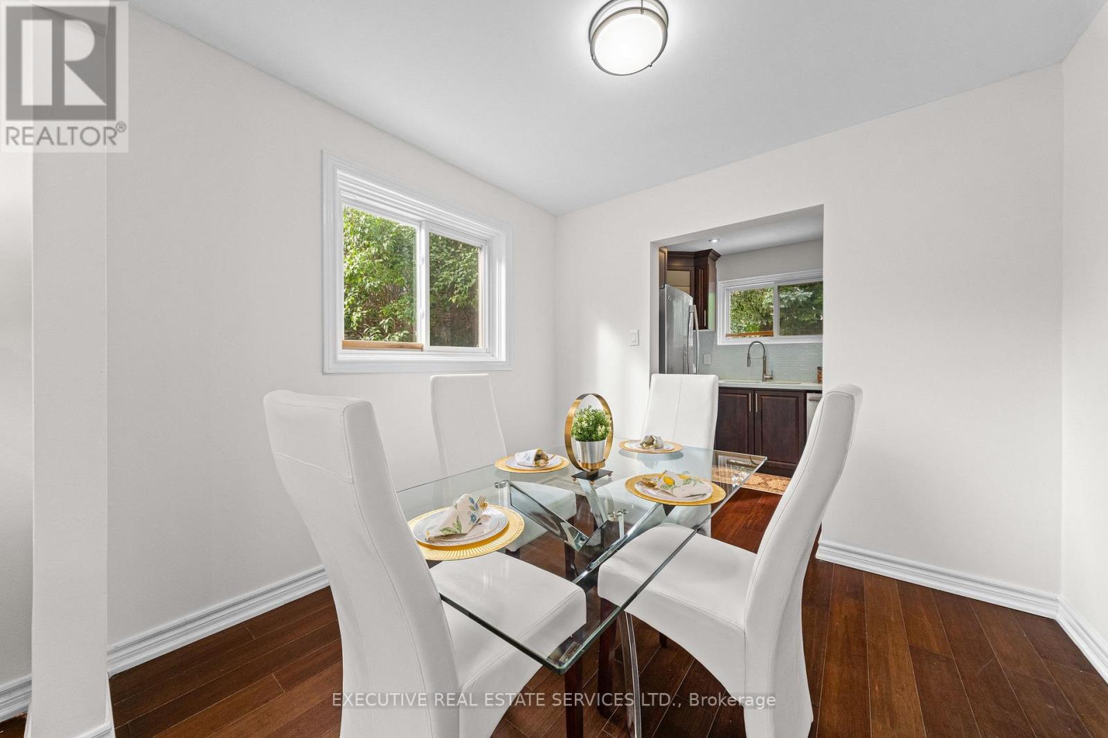 100 Centre Street N Property Photo 11