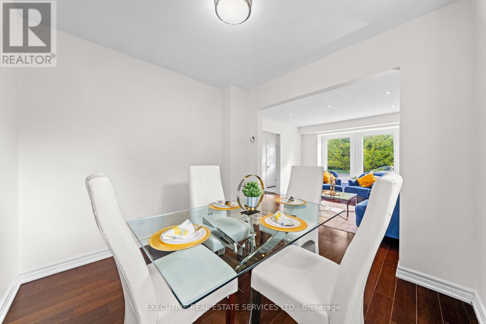 100 Centre Street N Property Photo 12