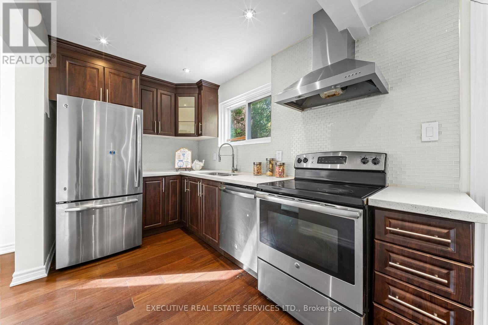 100 Centre Street N Property Photo 13