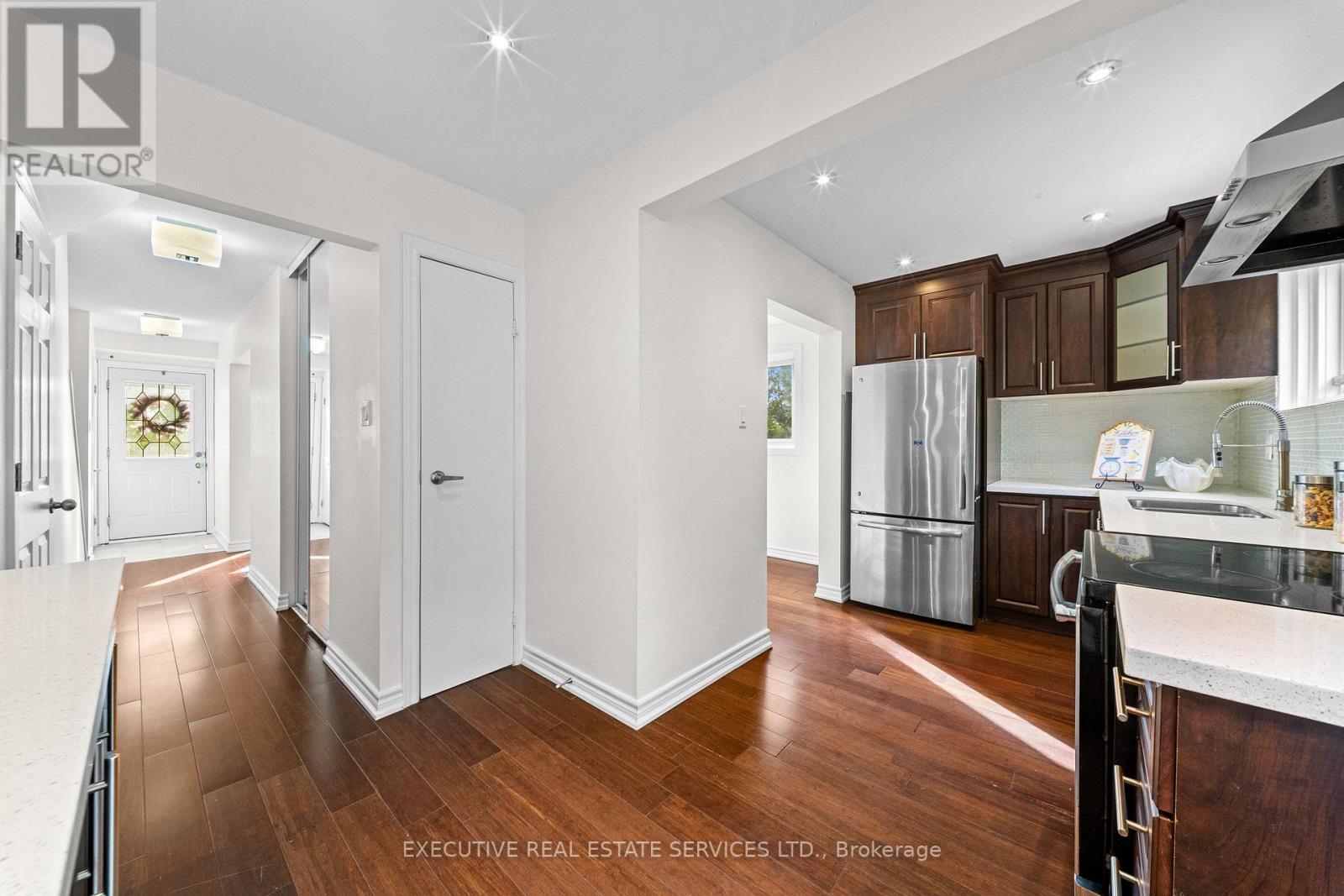 100 Centre Street N Property Photo 16
