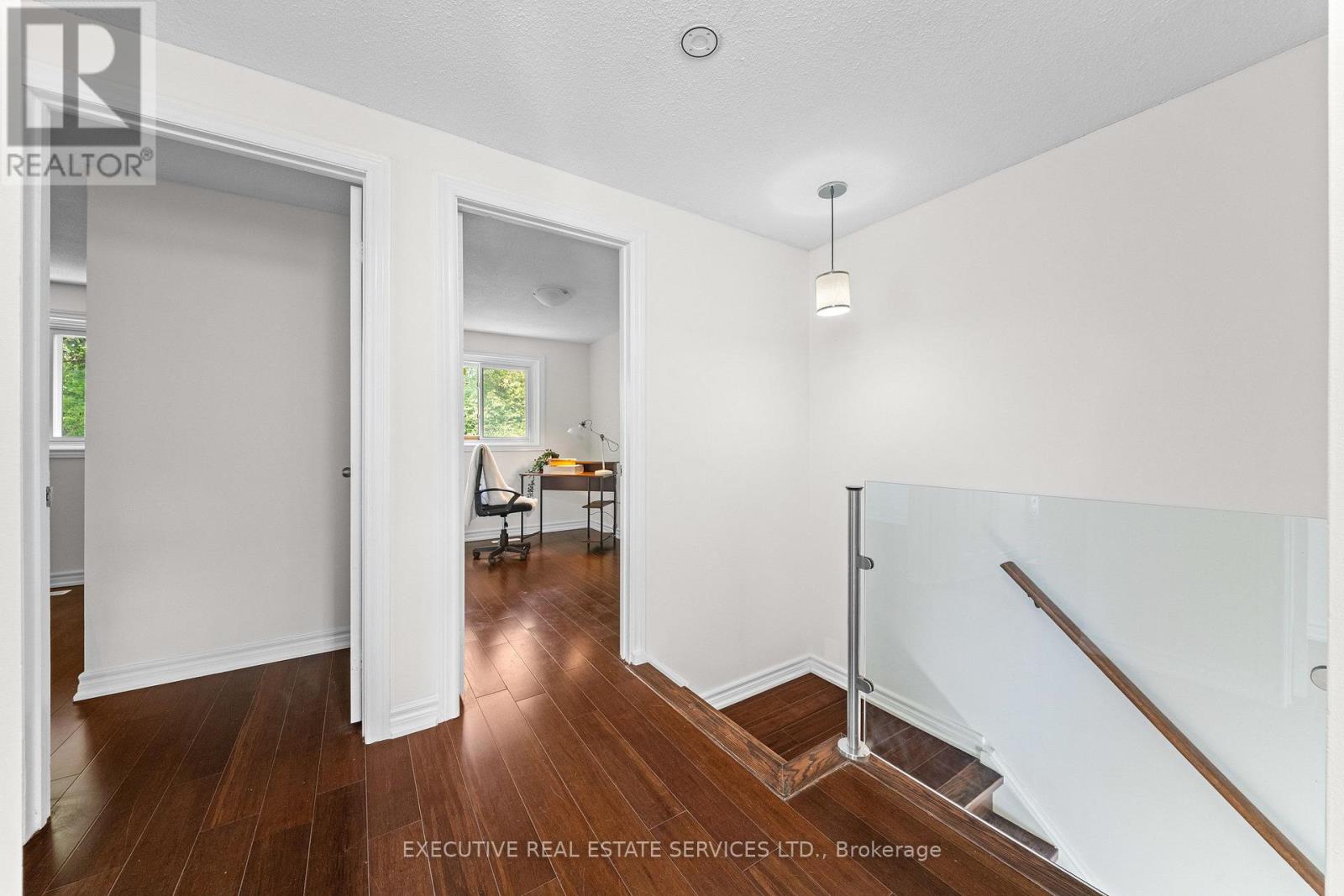 100 Centre Street N Property Photo 20