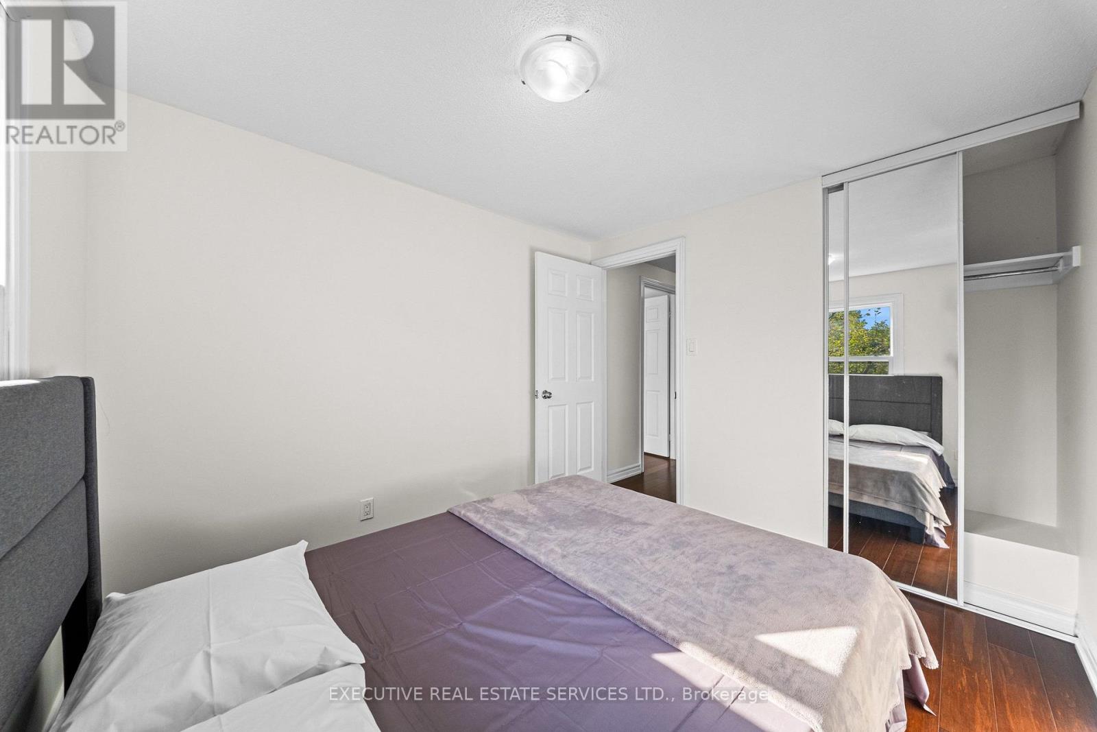 100 Centre Street N Property Photo 24