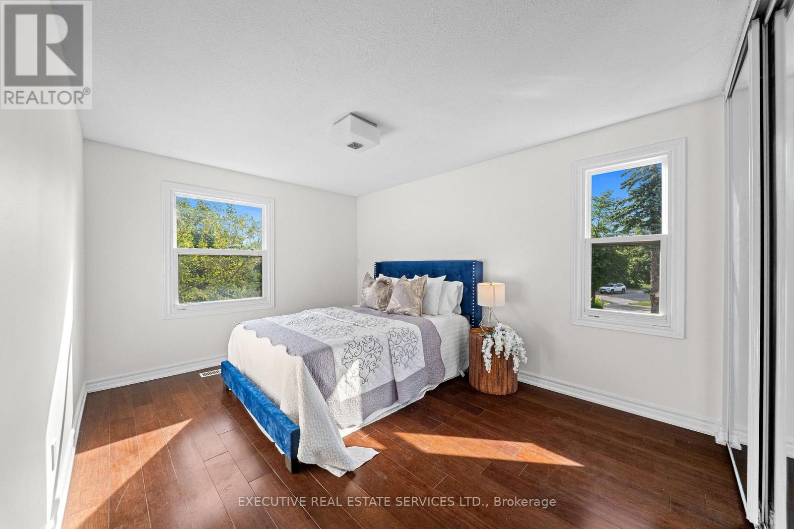 100 Centre Street N Property Photo 25