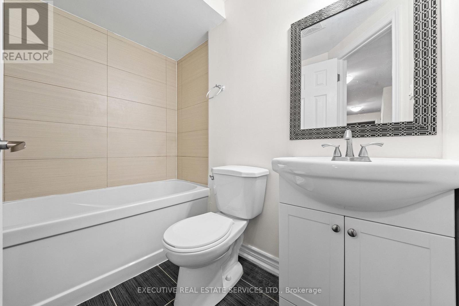 100 Centre Street N Property Photo 35