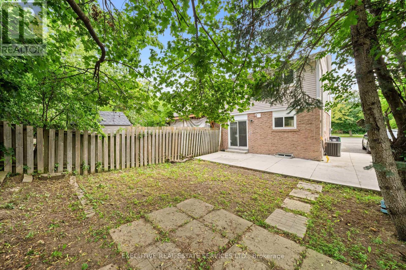 100 Centre Street N Property Photo 39