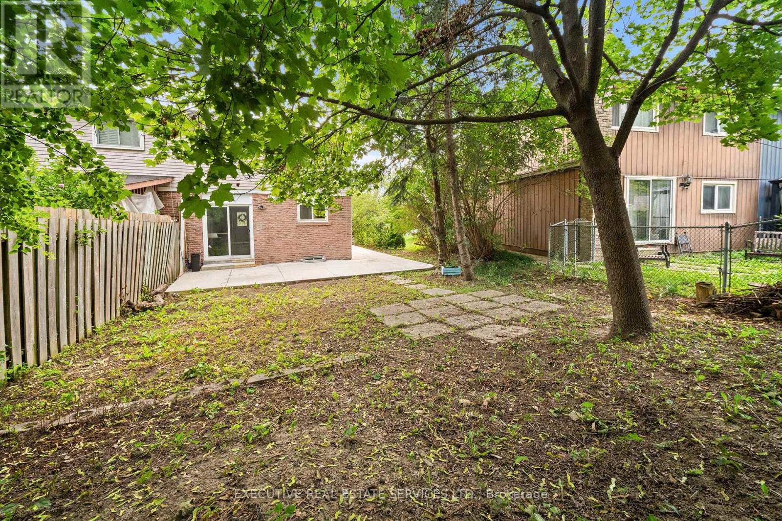 100 Centre Street N Property Photo 40