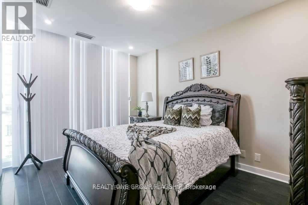 2801 - 3985 Grand Park Drive Property Photo 7