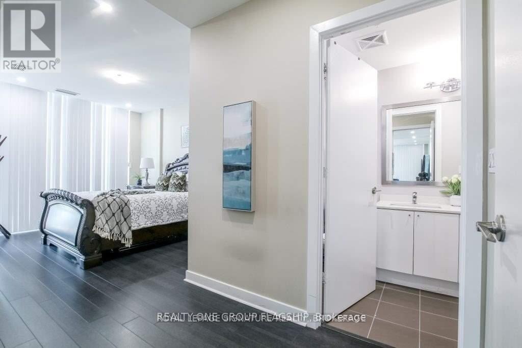 2801 - 3985 Grand Park Drive Property Photo 16