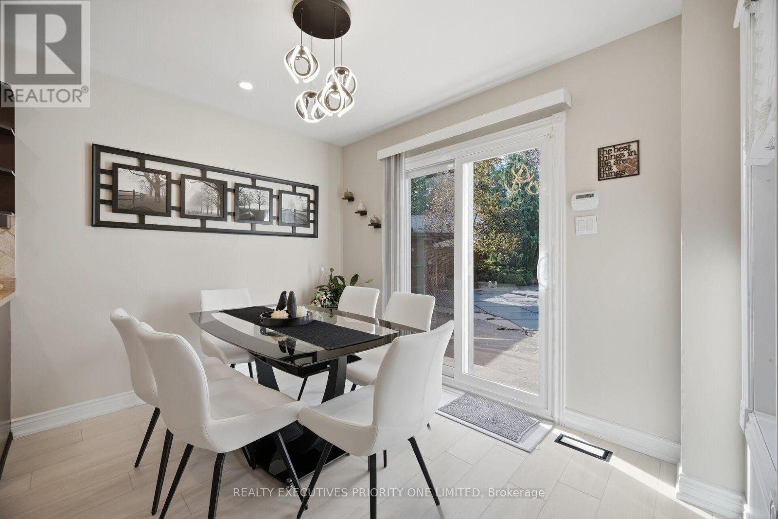 8 Waterbury Street Property Photo 8