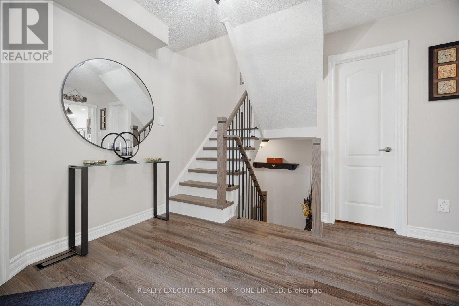 8 Waterbury Street Property Photo 14