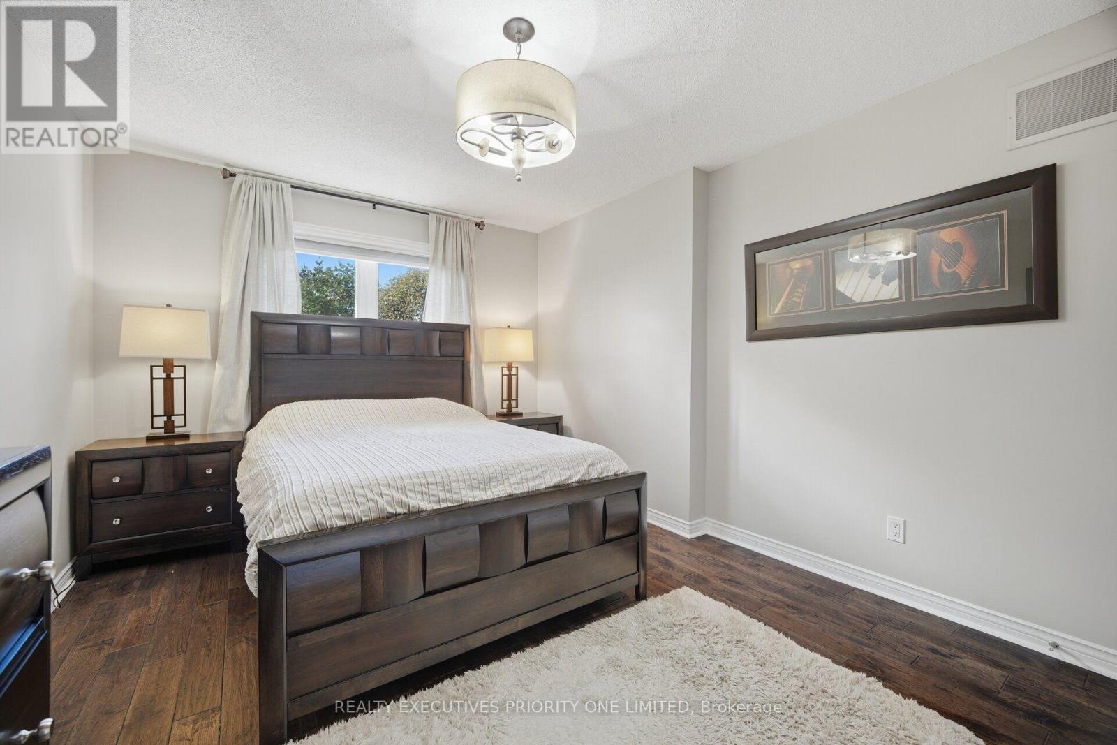 8 Waterbury Street Property Photo 16