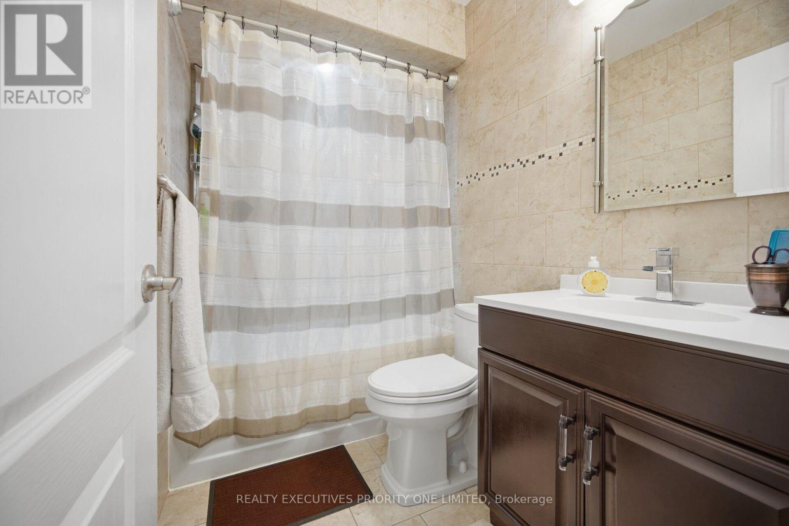 8 Waterbury Street Property Photo 21