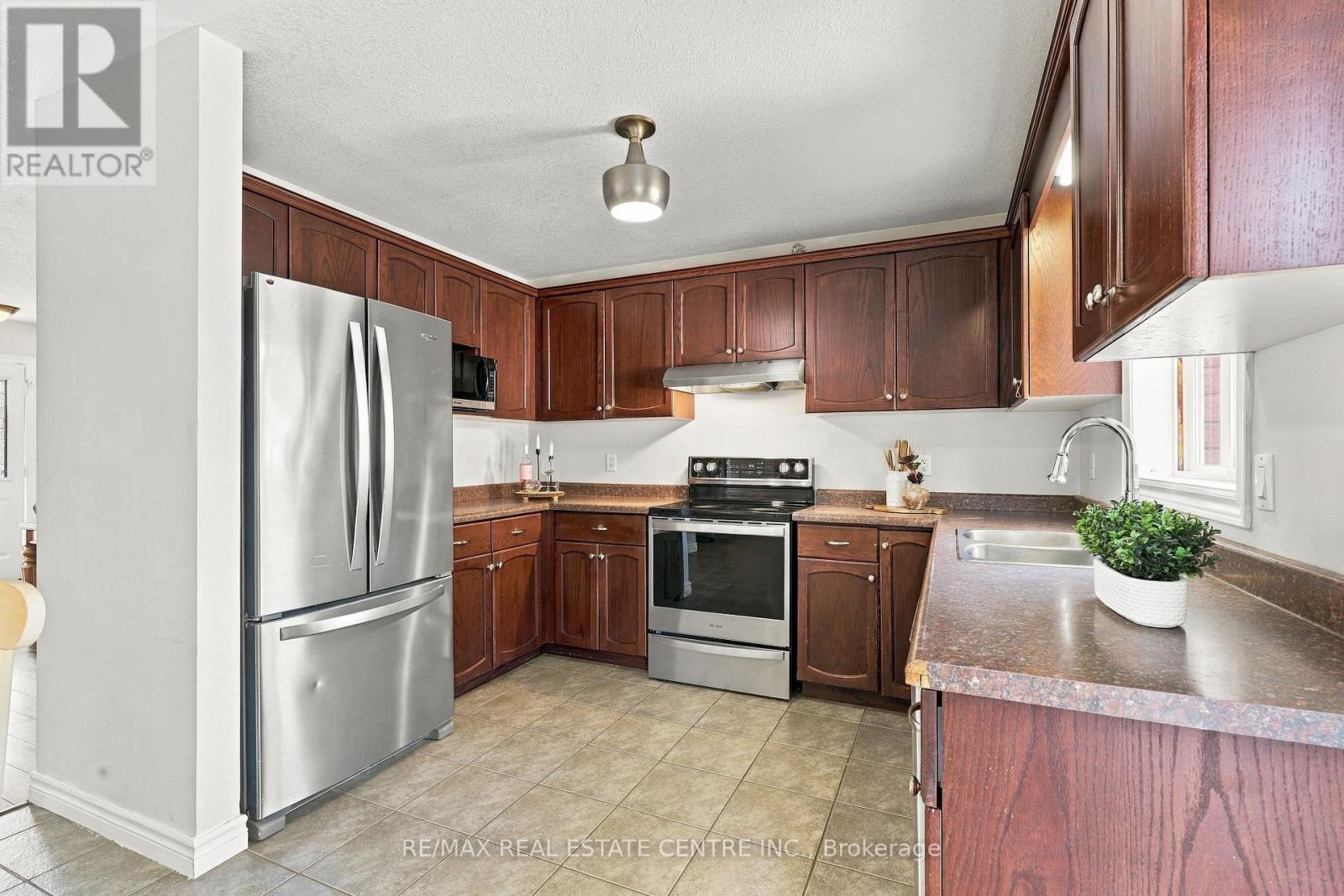 34 Mcmaster Road Property Photo 12