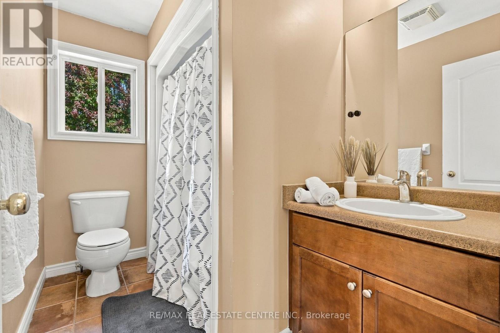 34 Mcmaster Road Property Photo 25