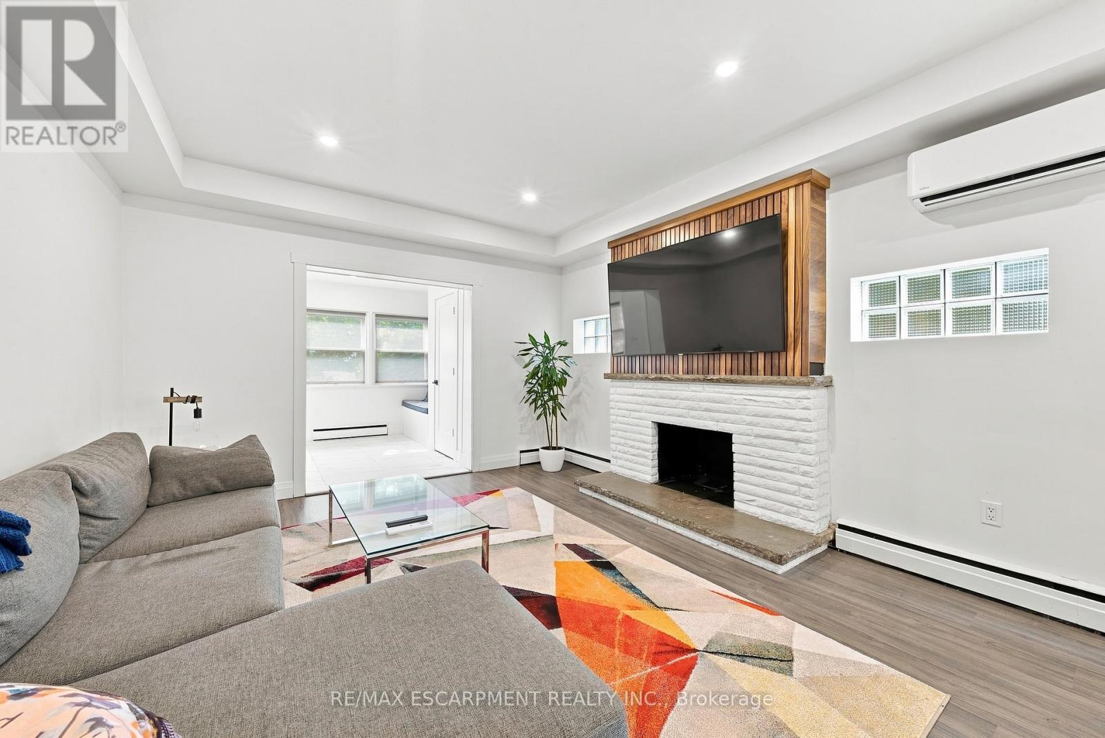 2177 Lakeshore Road Property Photo 5