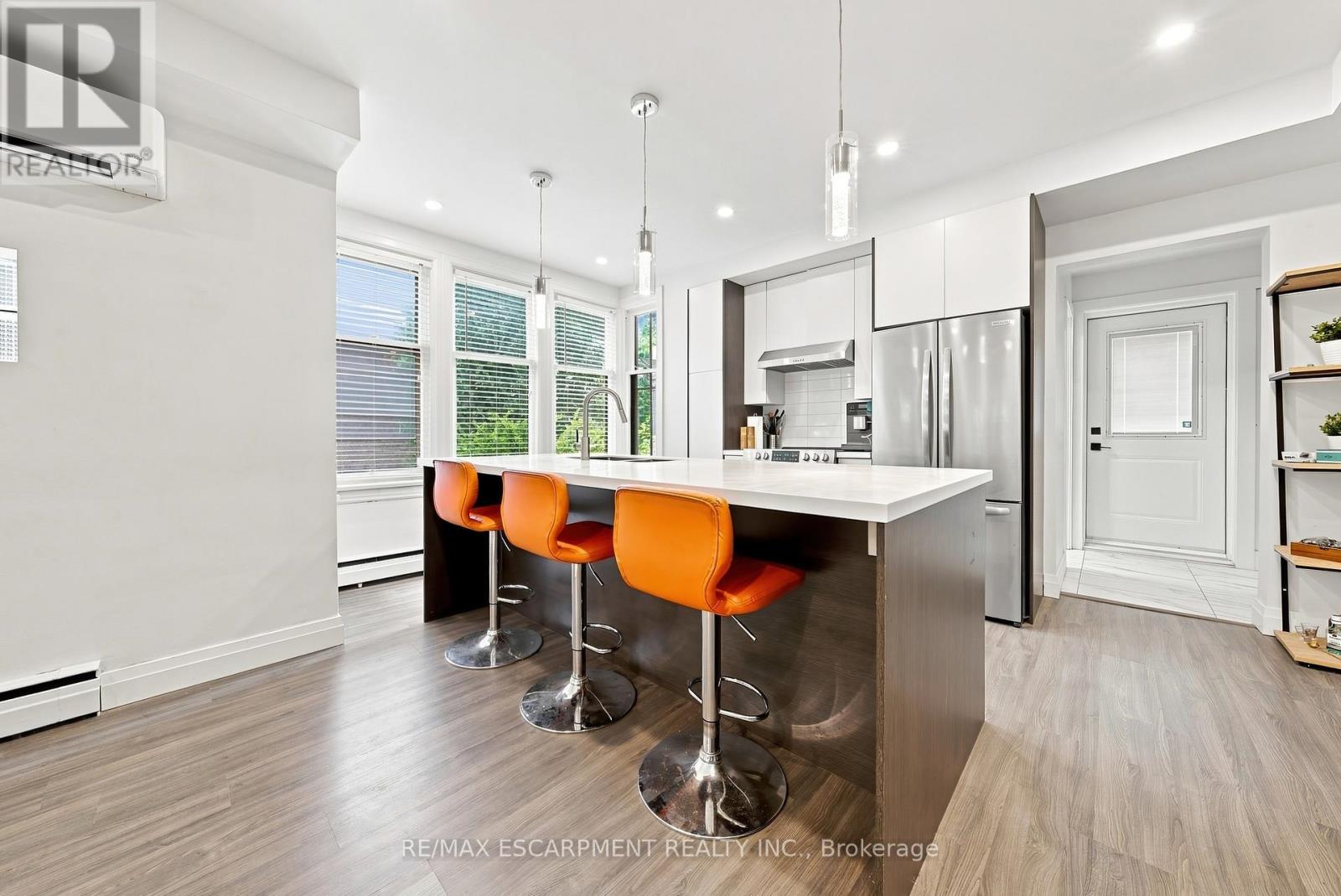 2177 Lakeshore Road Property Photo 8