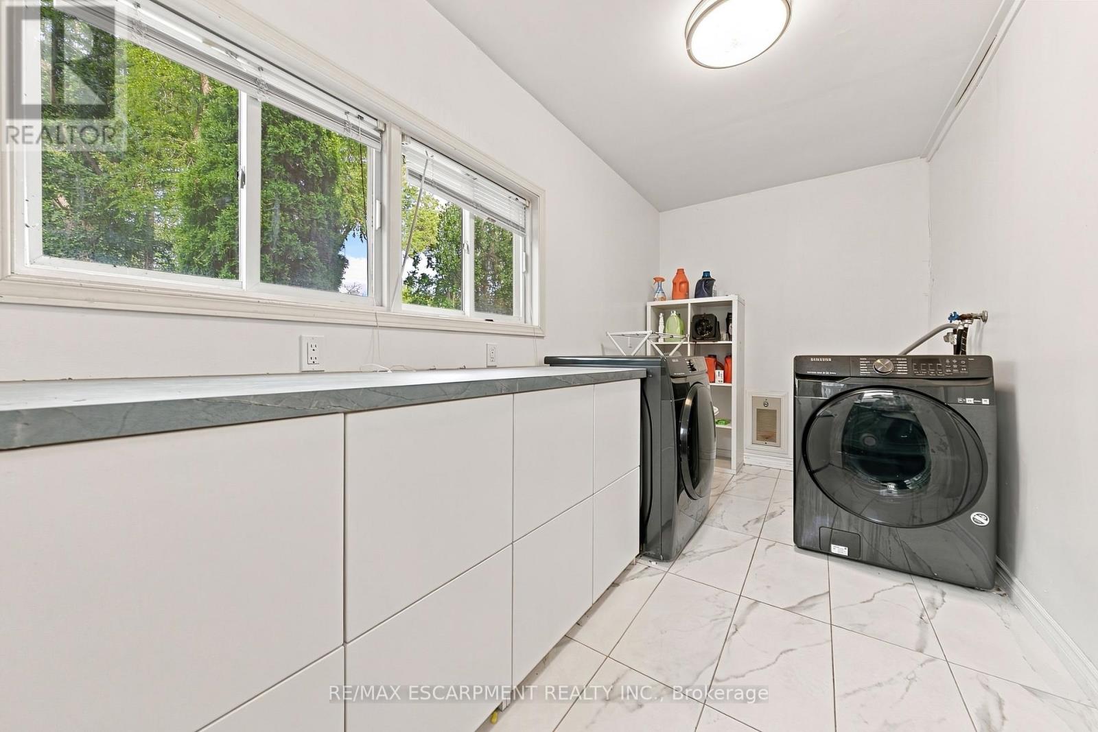 2177 Lakeshore Road Property Photo 16