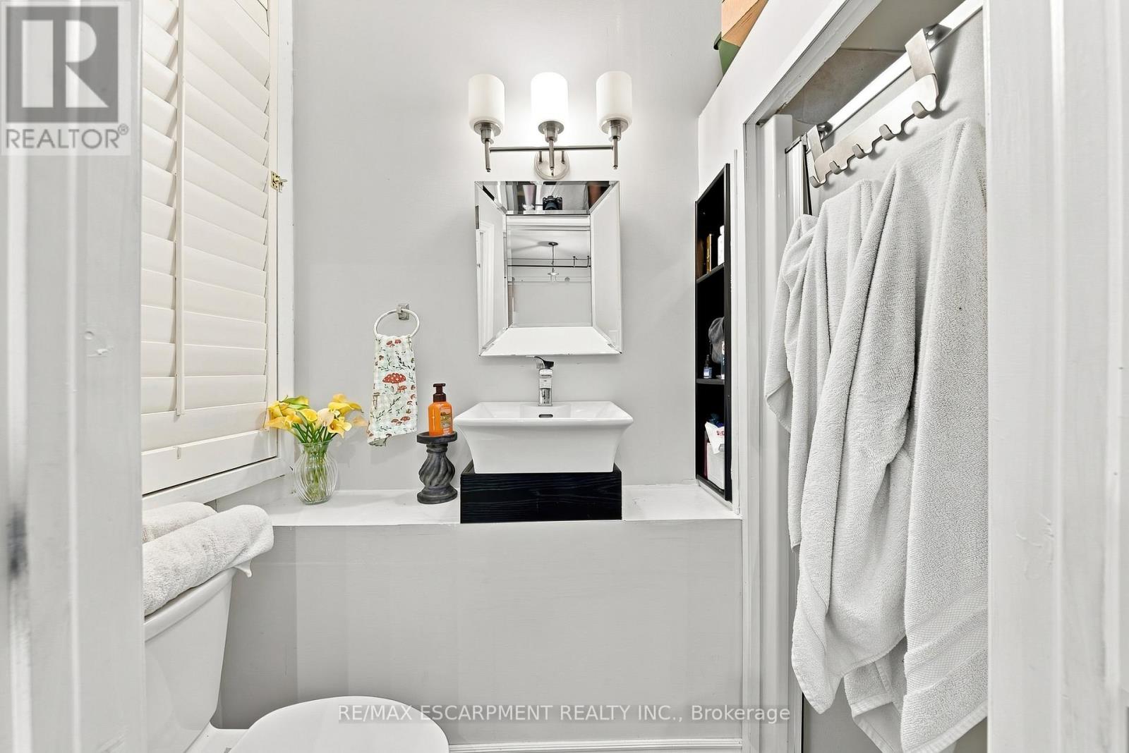 2177 Lakeshore Road Property Photo 22