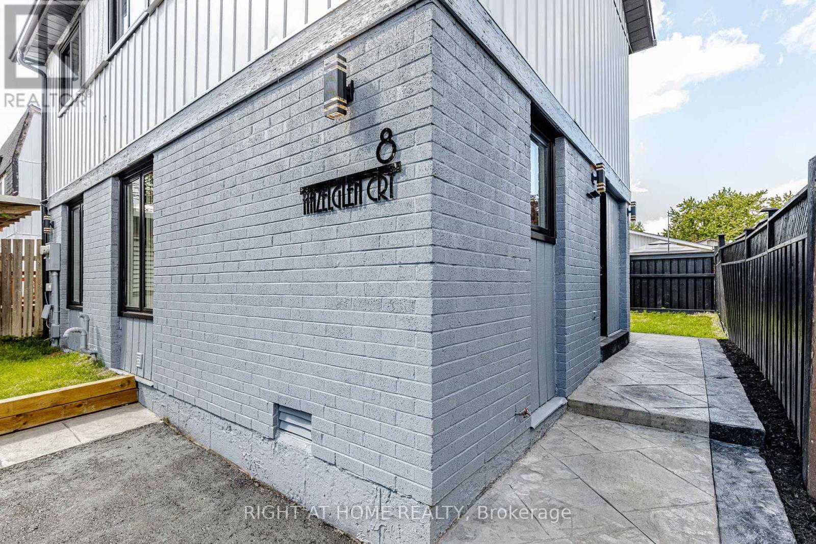 8 Hazelglen Court Property Photo 6