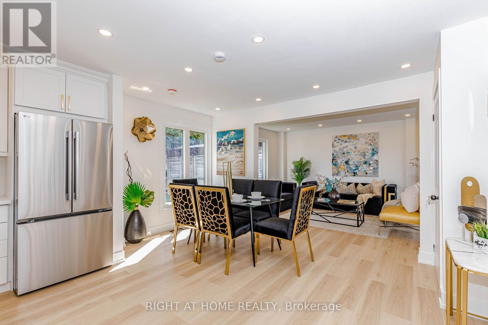 8 Hazelglen Court Property Photo 11