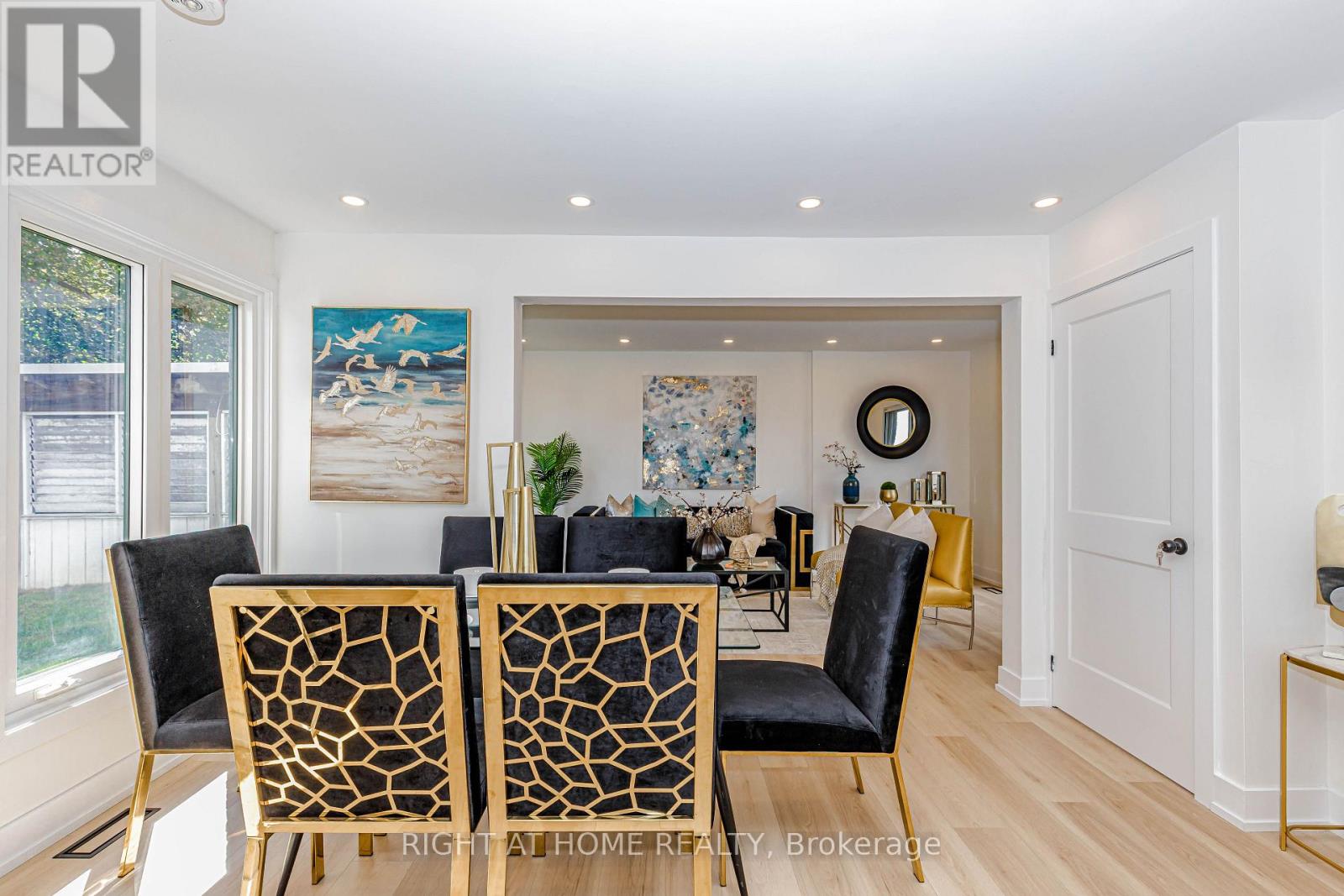8 Hazelglen Court Property Photo 12
