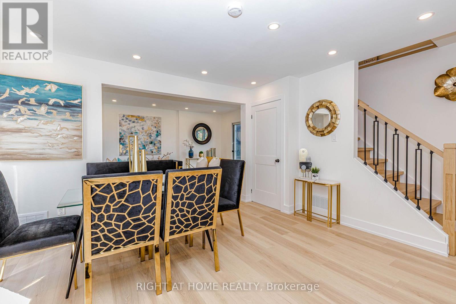 8 Hazelglen Court Property Photo 13