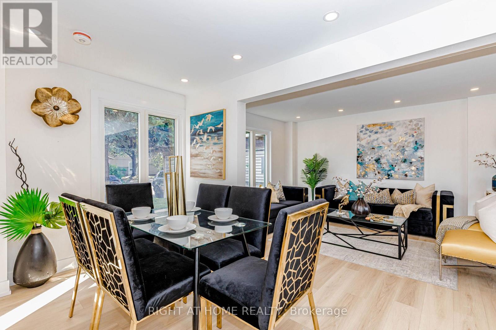 8 Hazelglen Court Property Photo 14