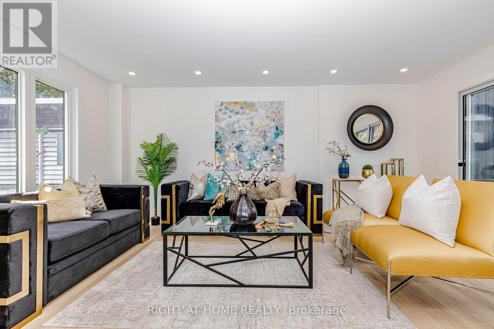 8 Hazelglen Court Property Photo 16