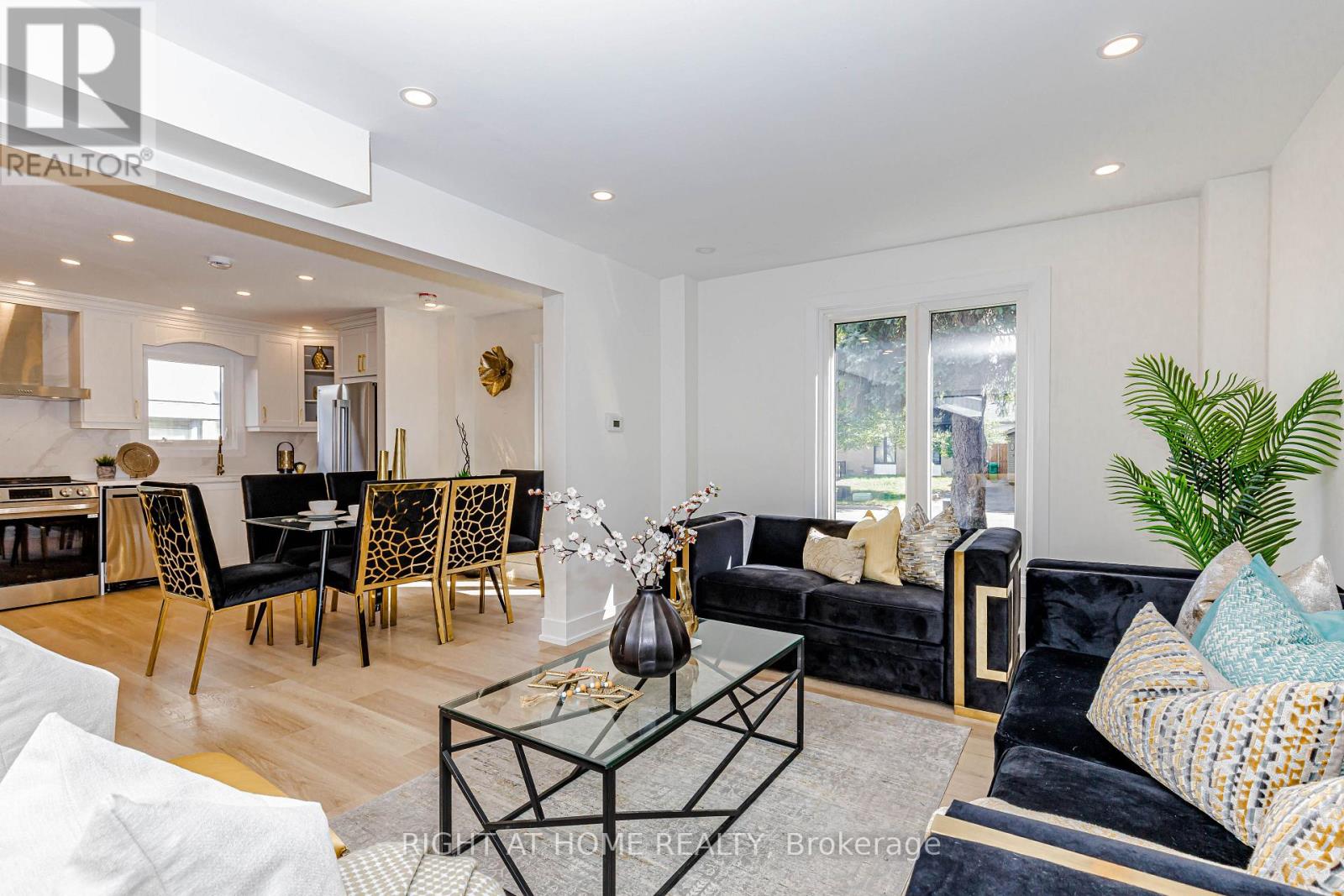 8 Hazelglen Court Property Photo 20