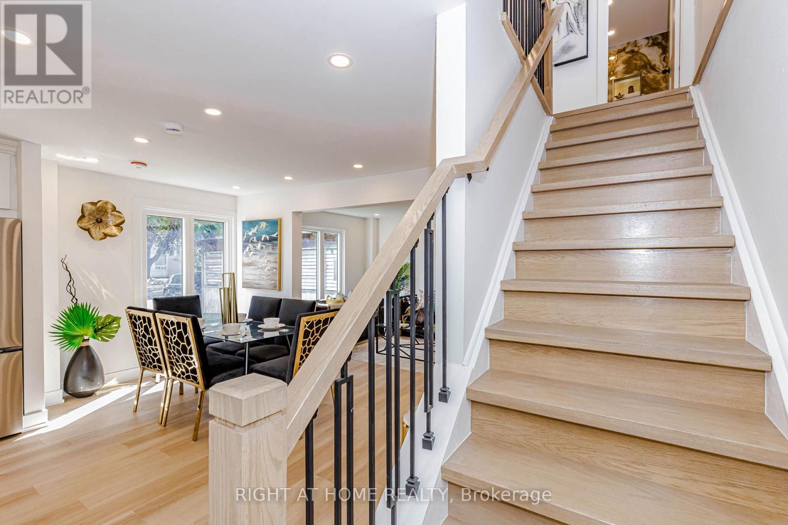 8 Hazelglen Court Property Photo 24