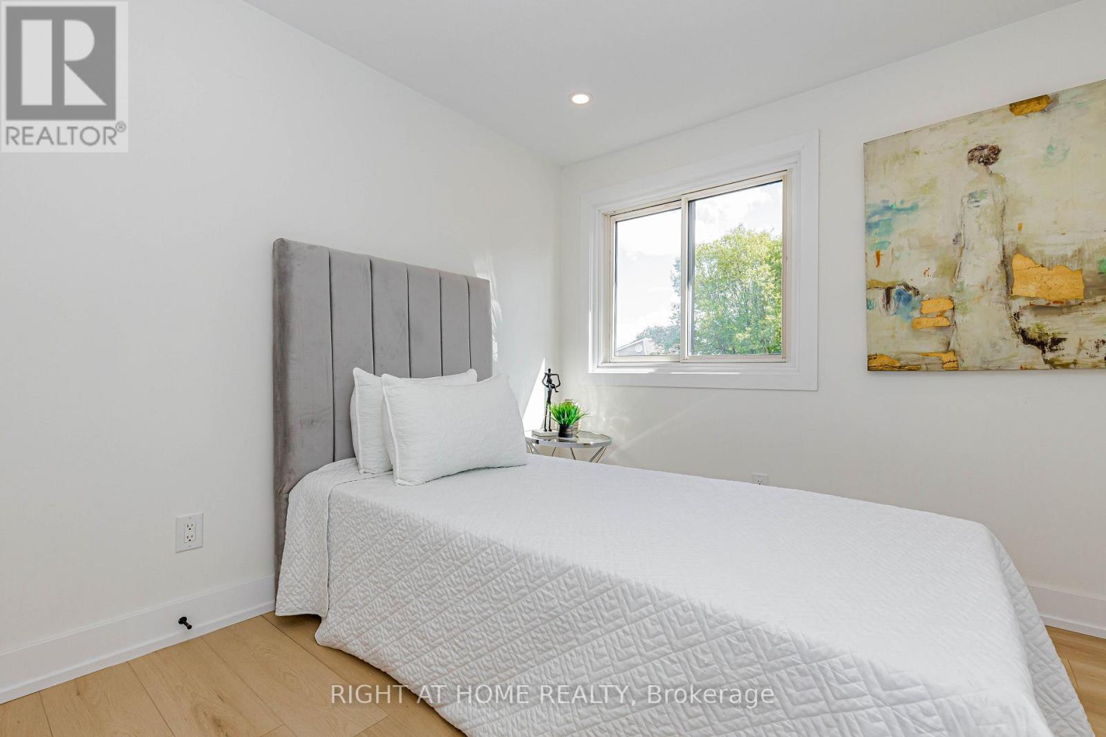8 Hazelglen Court Property Photo 30