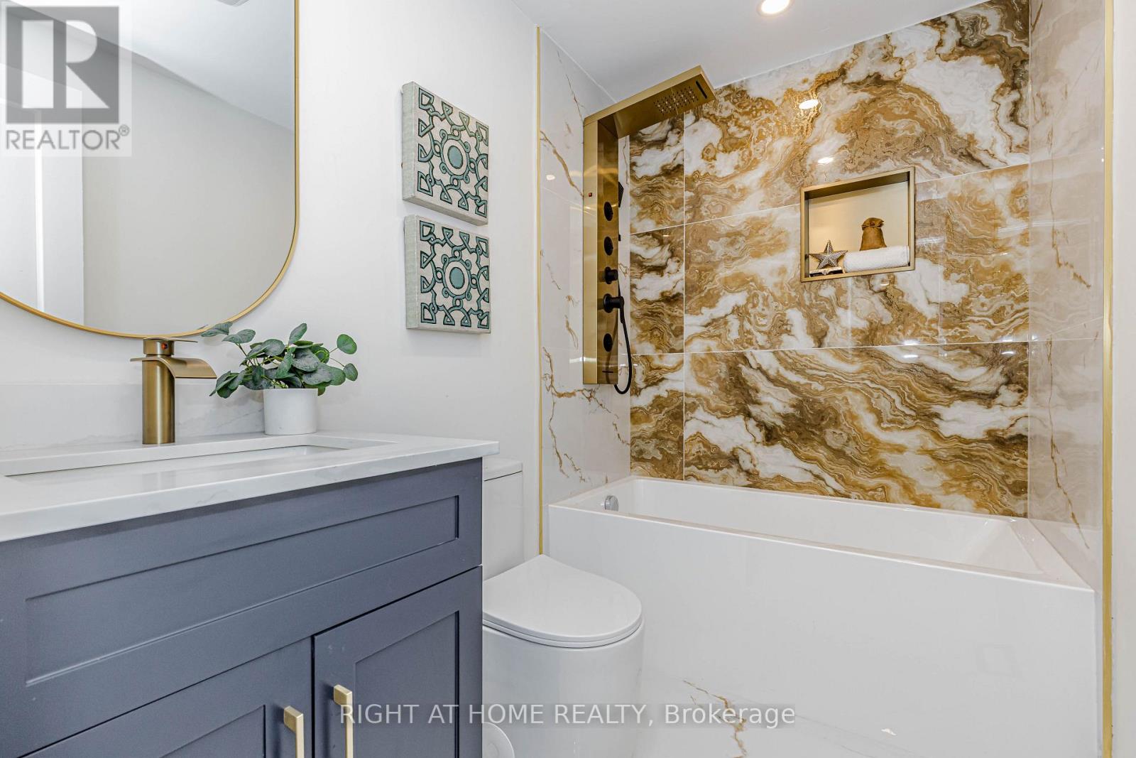 8 Hazelglen Court Property Photo 31