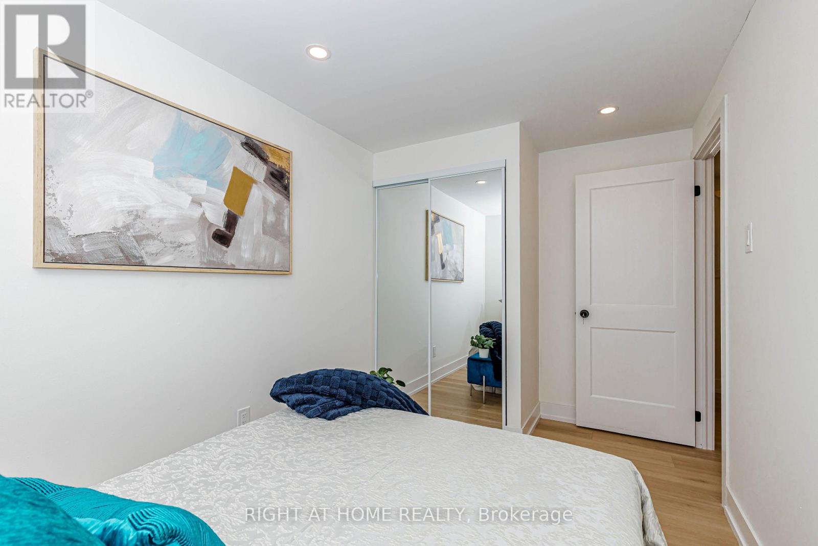 8 Hazelglen Court Property Photo 36