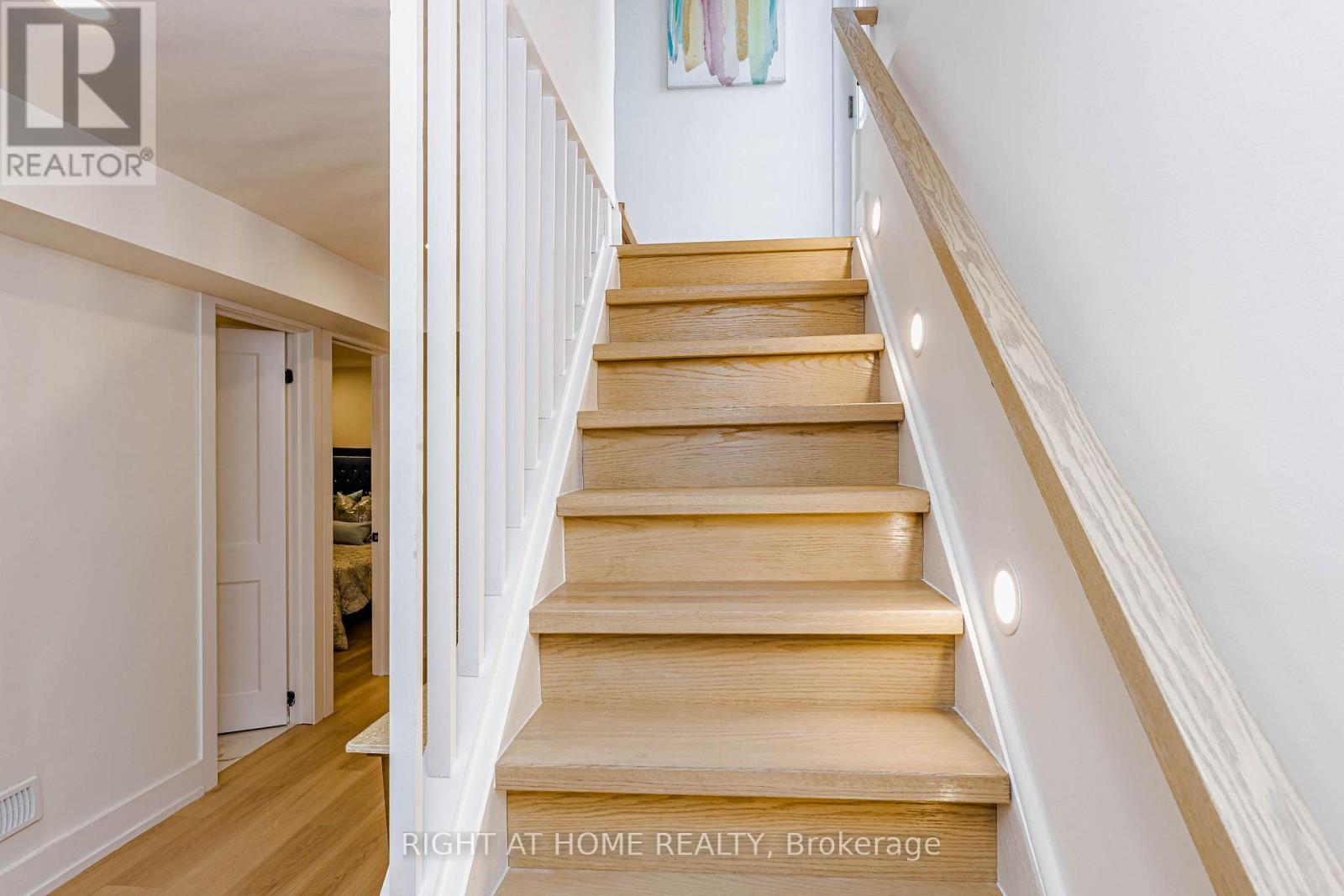 8 Hazelglen Court Property Photo 37