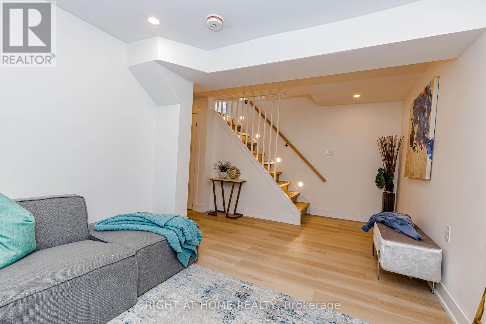 8 Hazelglen Court Property Photo 41