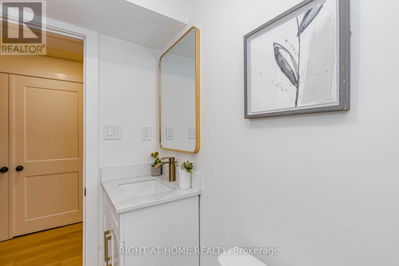 8 Hazelglen Court Property Photo 46