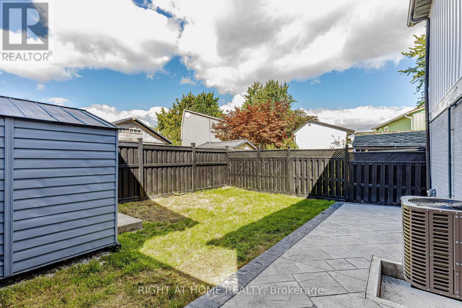 8 Hazelglen Court Property Photo 49