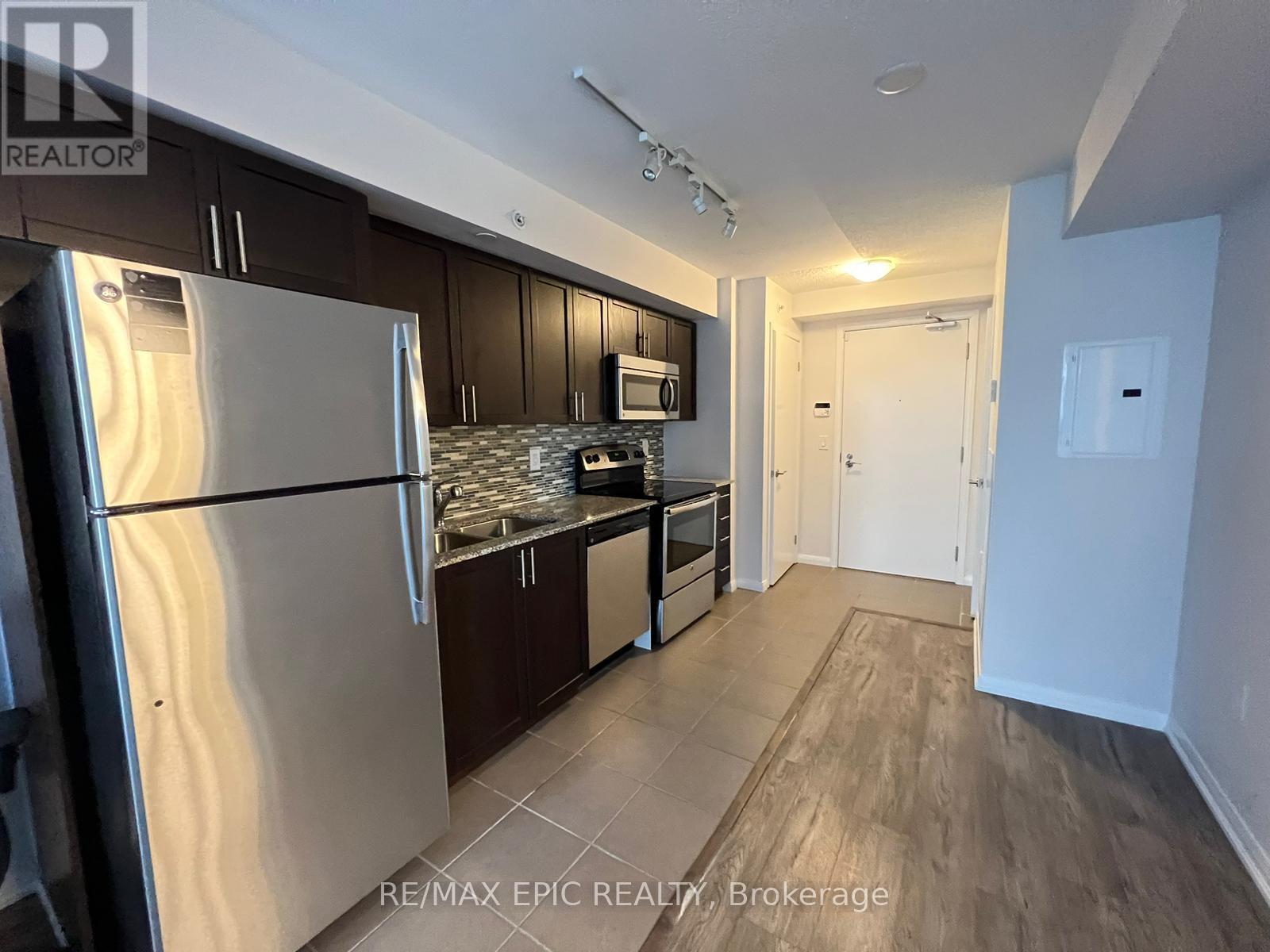 1203 - 830 Lawrence Avenue W Property Photo 6