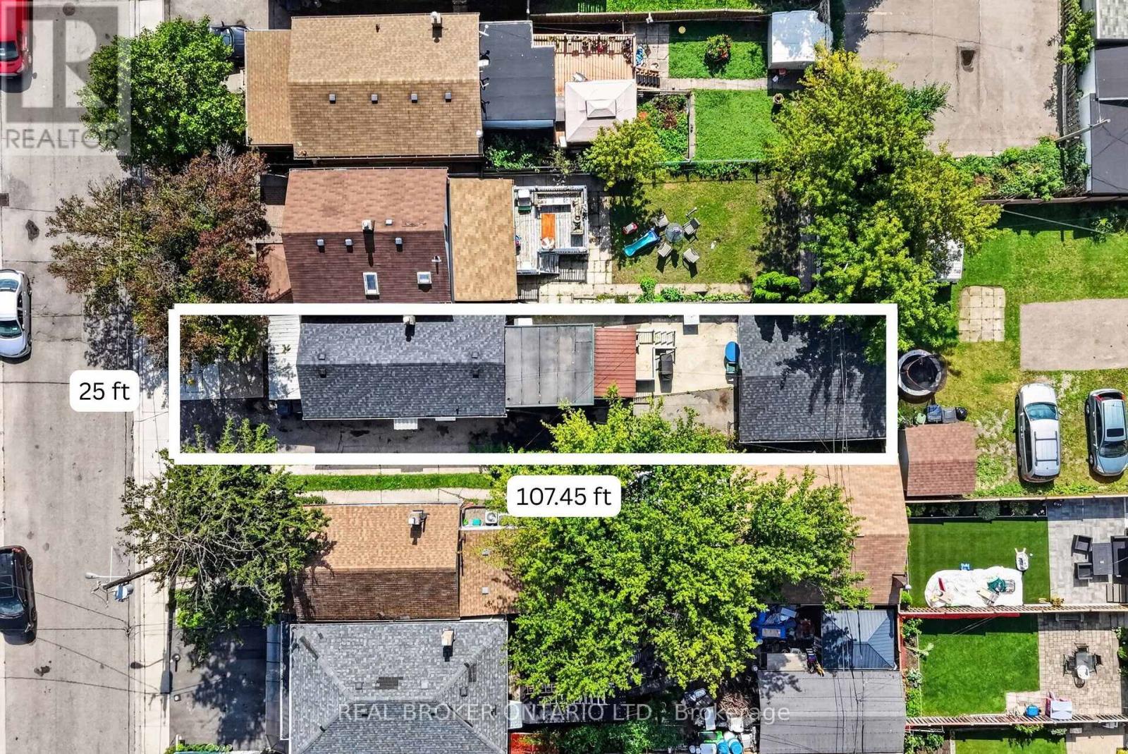 238 Chambers Avenue Property Photo 3