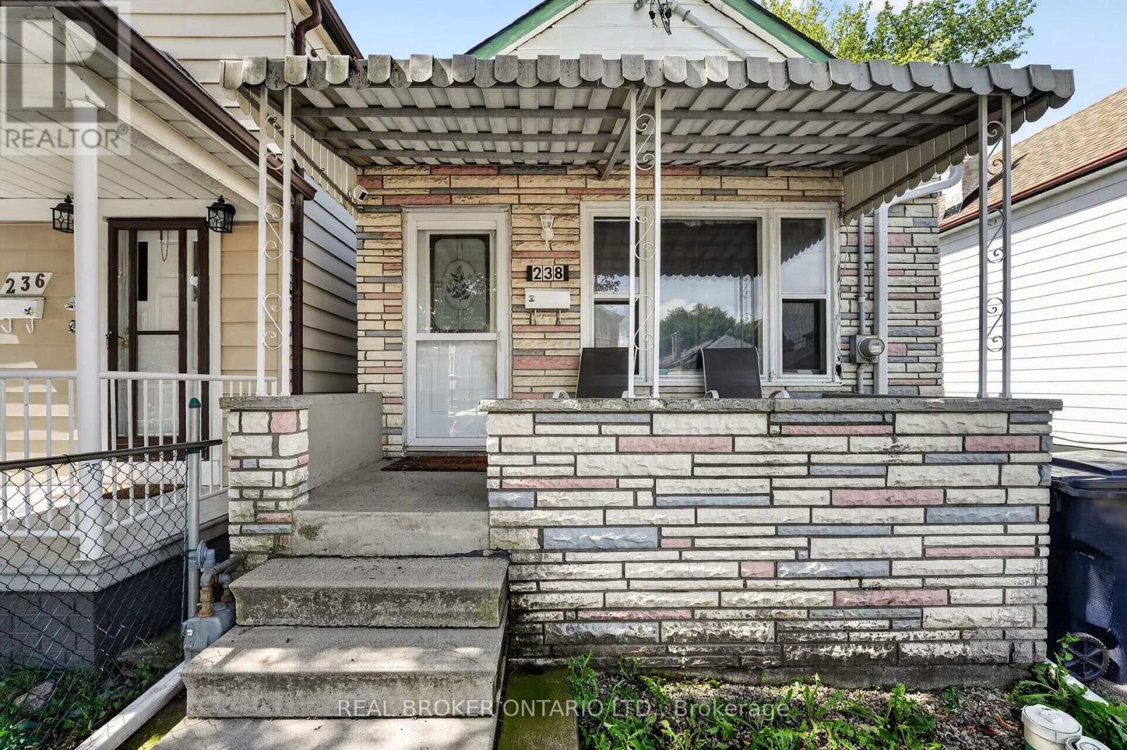 238 Chambers Avenue Property Photo 8