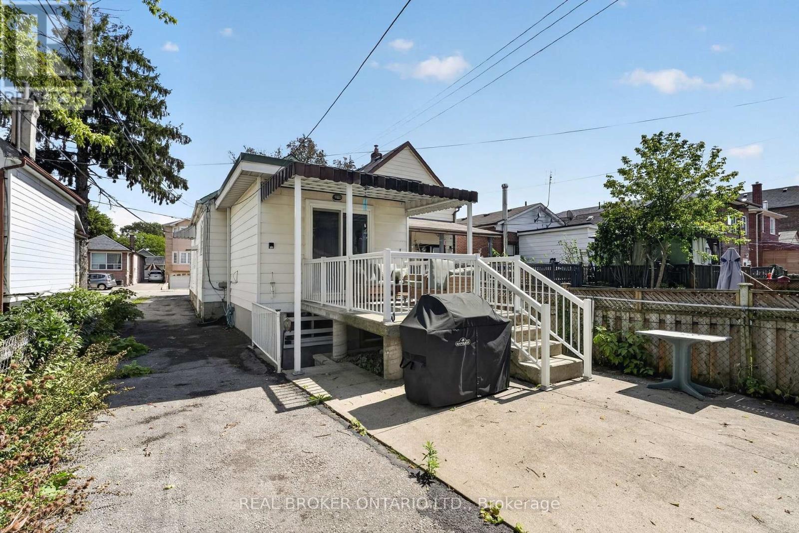 238 Chambers Avenue Property Photo 48