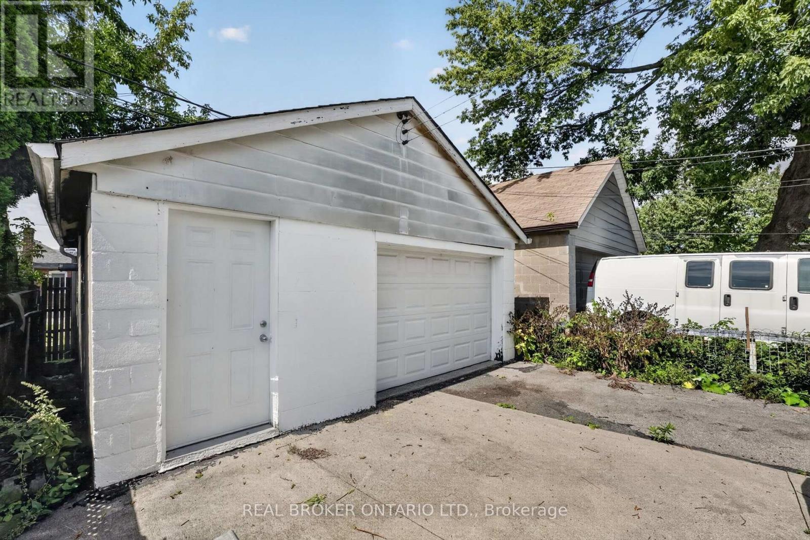238 Chambers Avenue Property Photo 49