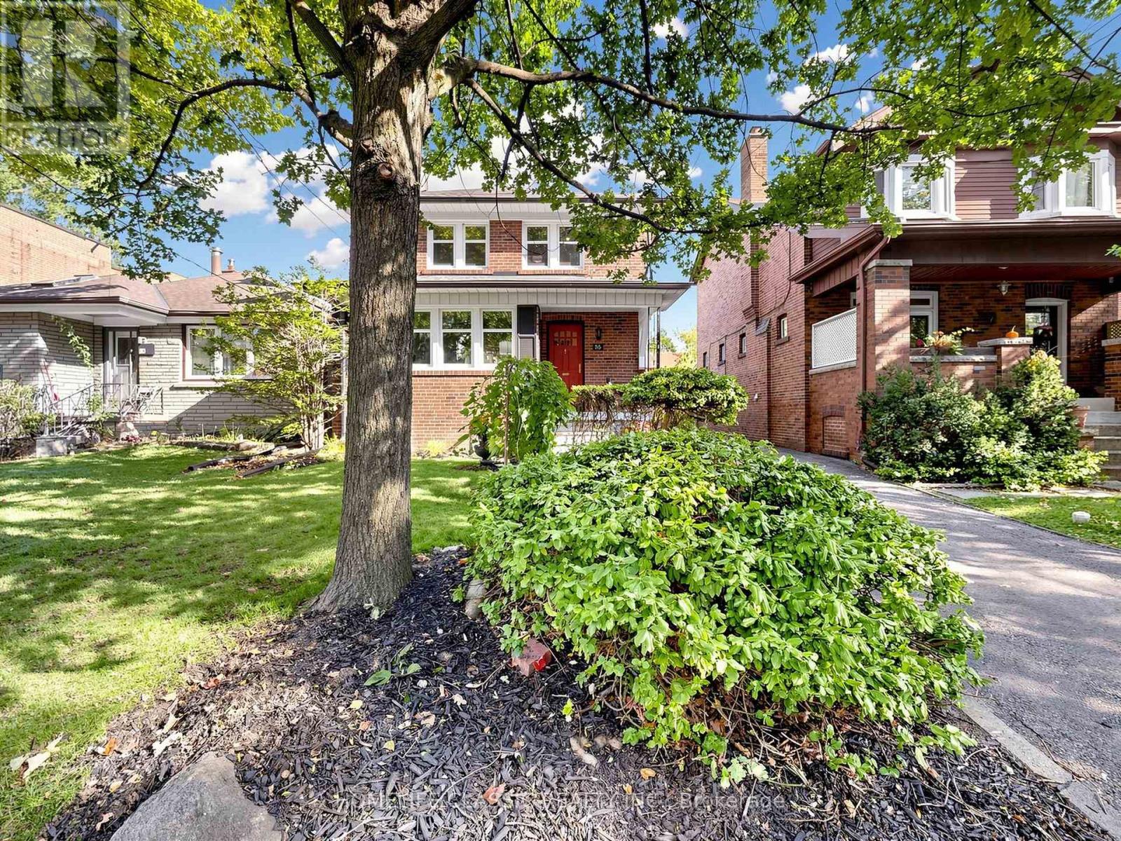 25 Dartmouth Crescent Property Photo 1