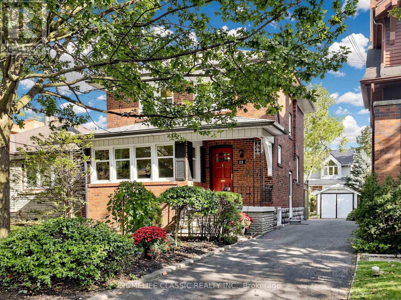 25 Dartmouth Crescent Property Photo 1