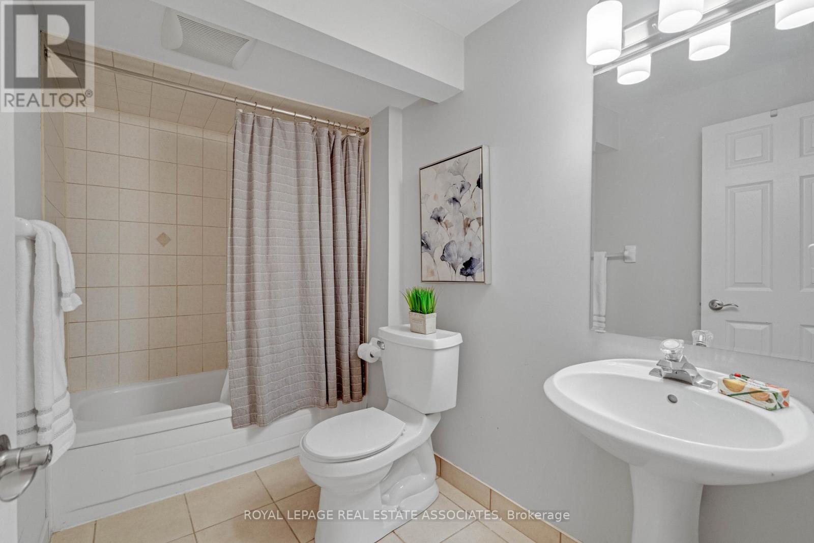 72 - 2199 Burnhamthorpe Road W Property Photo 26